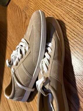 Revitalign Farrah Sneaker